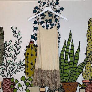 Oddy Lace Dress Extender